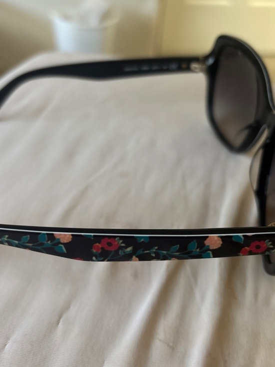 Kate Spade black floral sunglasses brand new with case main image 10